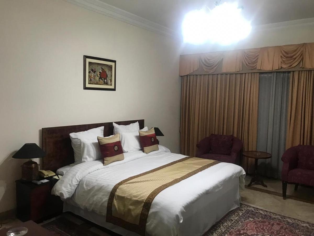 Etihad Club By Faletti'S Hotel رحيم يار خان المظهر الخارجي الصورة