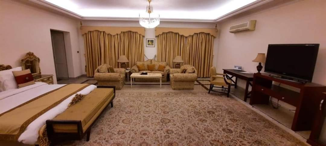 Etihad Club By Faletti'S Hotel رحيم يار خان المظهر الخارجي الصورة