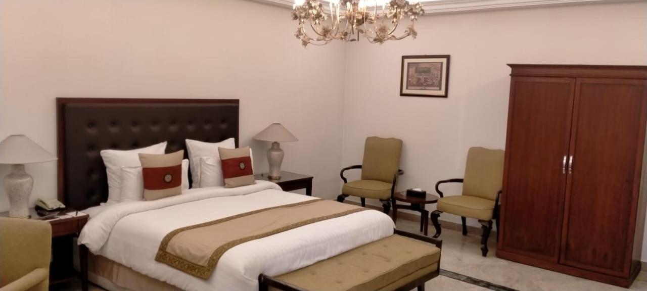 Etihad Club By Faletti'S Hotel رحيم يار خان المظهر الخارجي الصورة
